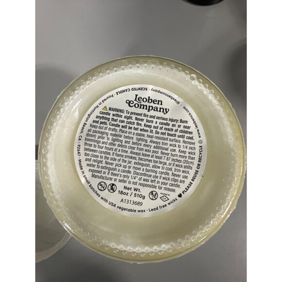 Leoben Candle Leather Santal Candle 18 oz 1-Wick White Textured Glass Jar Soy - Picture 5 of 6